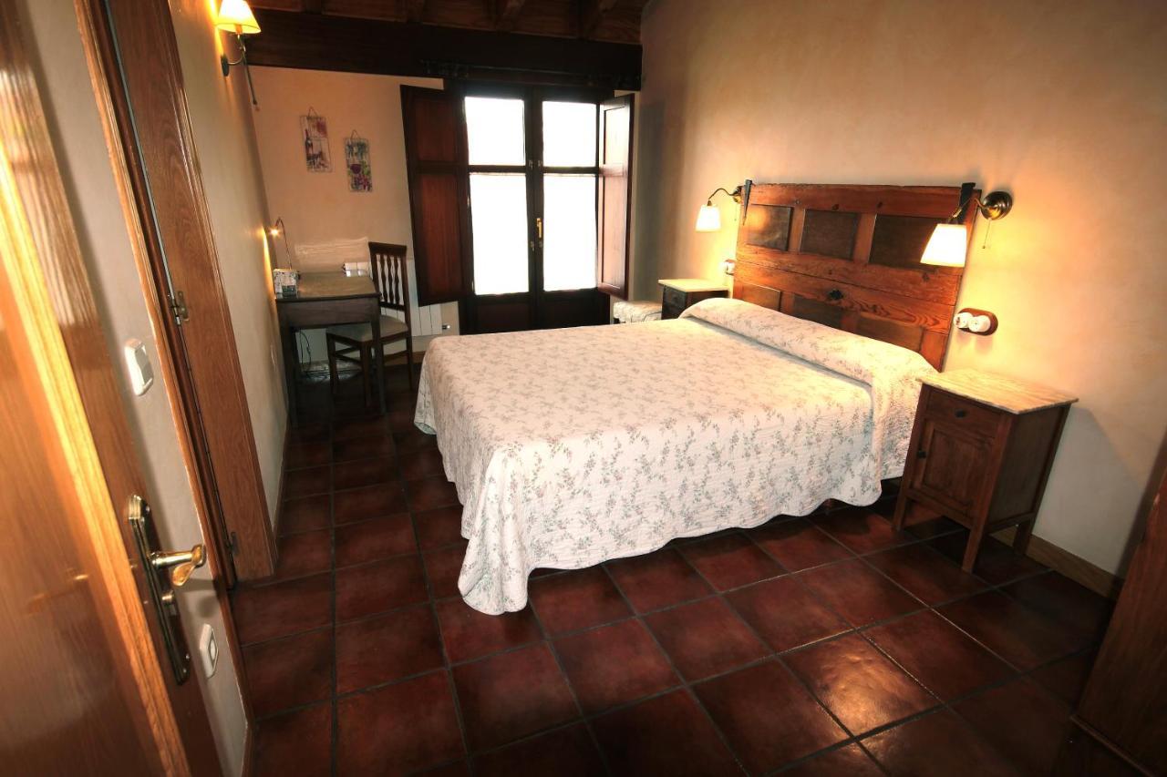 Casa Rural El Meson บริออเนส ภายนอก รูปภาพ