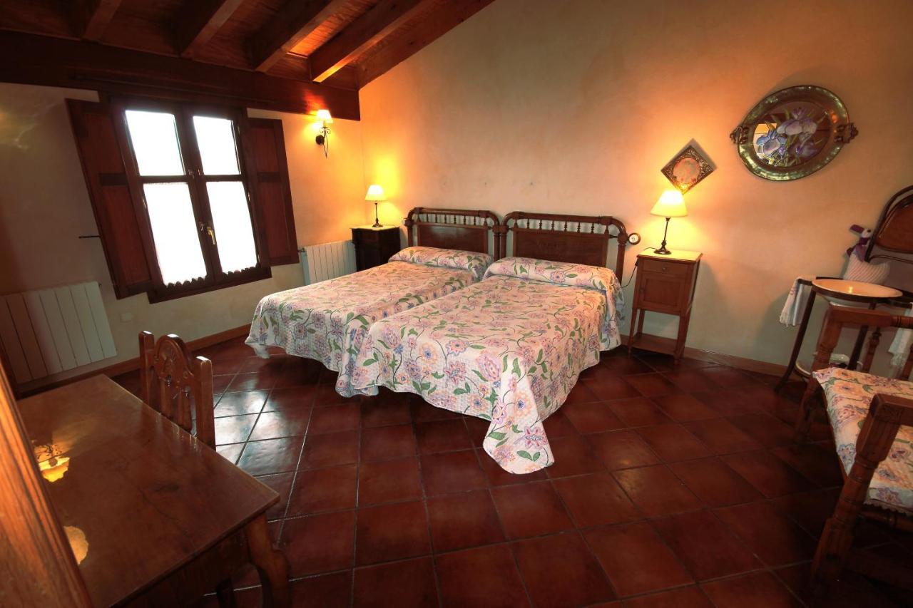 Casa Rural El Meson บริออเนส ภายนอก รูปภาพ