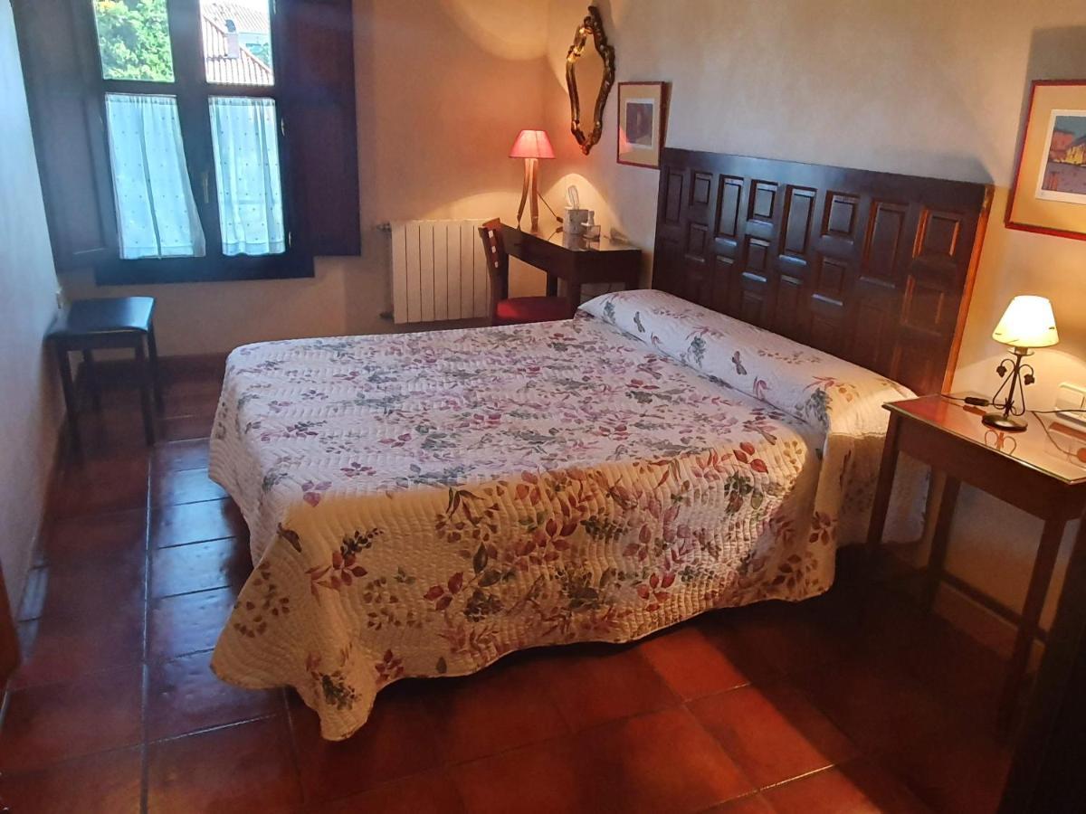 Casa Rural El Meson บริออเนส ภายนอก รูปภาพ