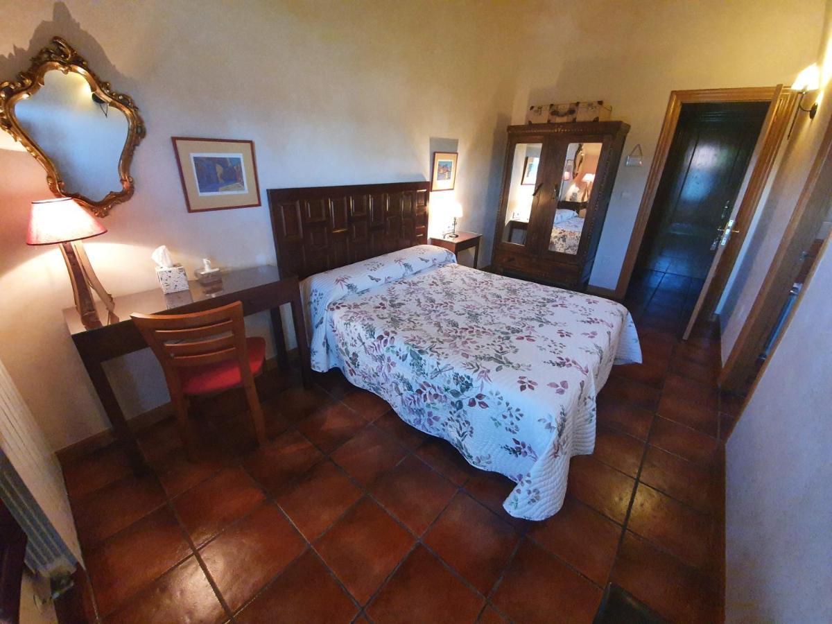Casa Rural El Meson บริออเนส ภายนอก รูปภาพ